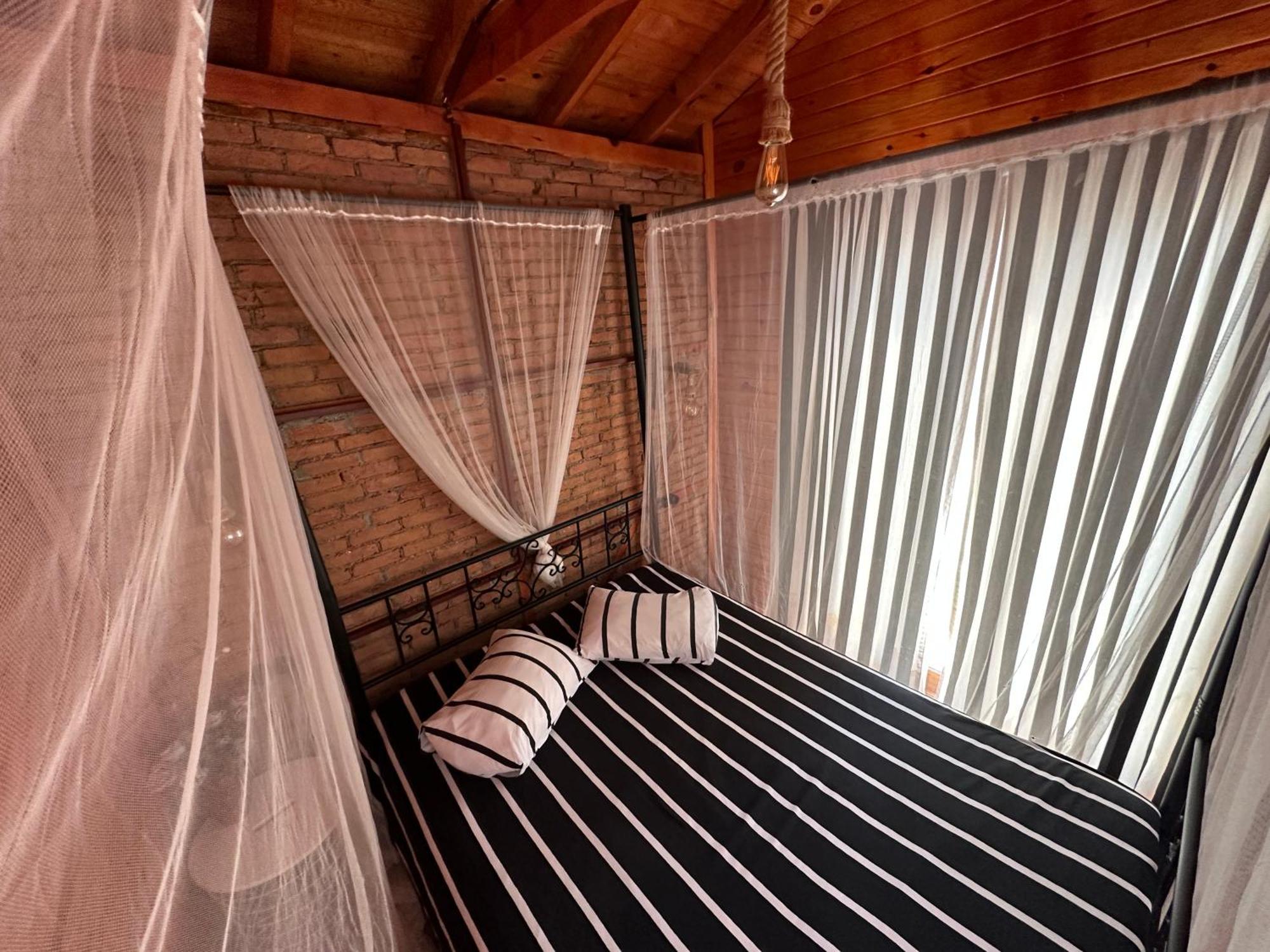 Otantik Tas Ev Bed & Breakfast ดาลามาน ภายนอก รูปภาพ