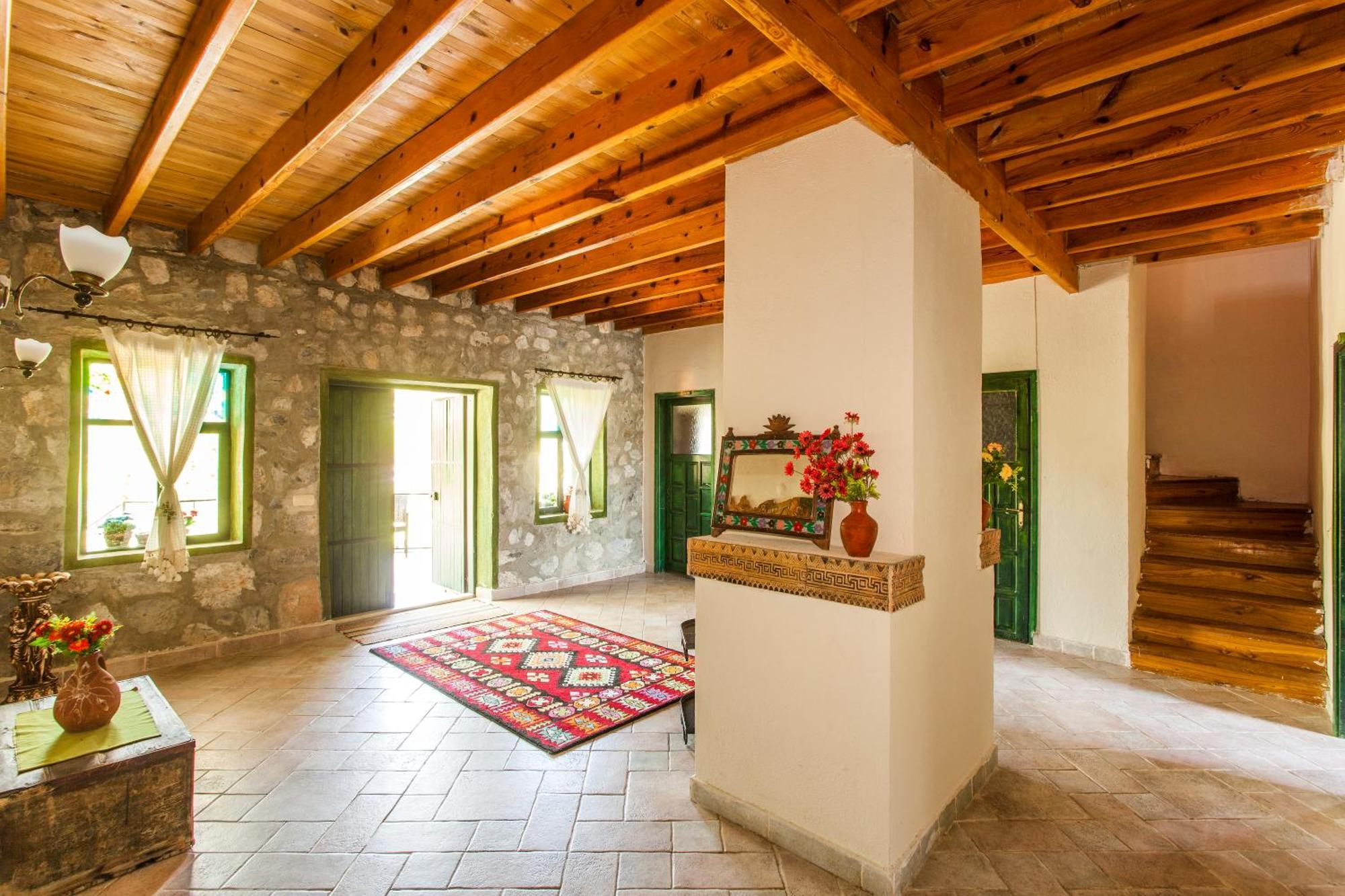 Otantik Tas Ev Bed & Breakfast ดาลามาน ภายนอก รูปภาพ