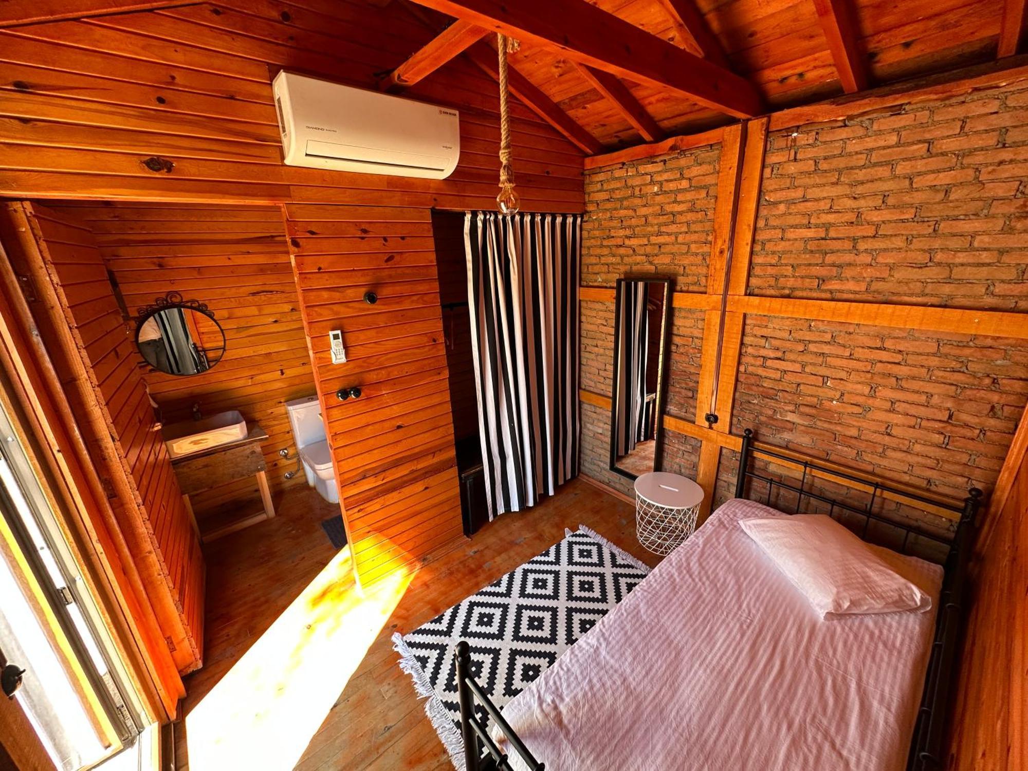 Otantik Tas Ev Bed & Breakfast ดาลามาน ภายนอก รูปภาพ
