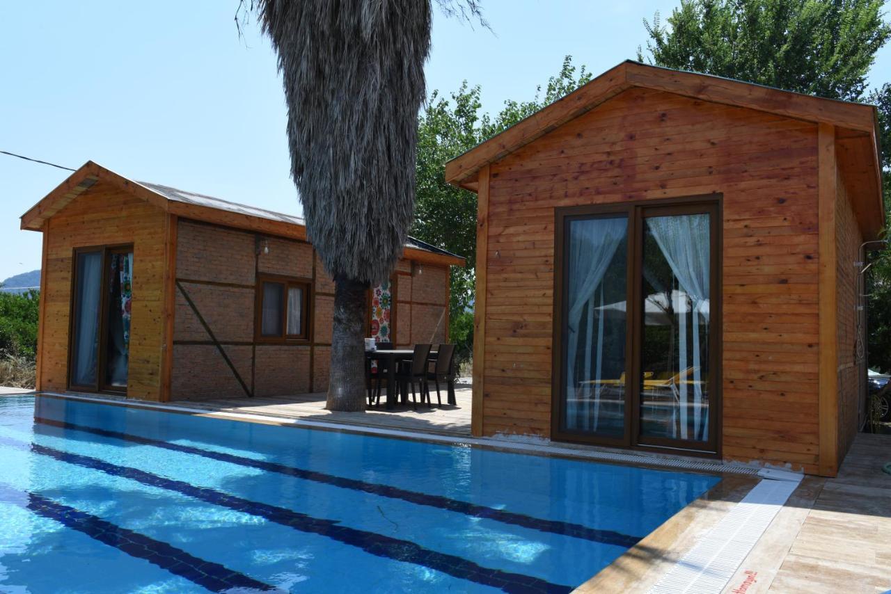 Otantik Tas Ev Bed & Breakfast ดาลามาน ภายนอก รูปภาพ